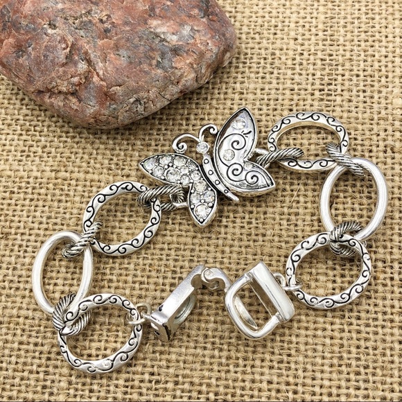 Butterfly Silver Rhinestone Swirl Clasp Bracelet - Picture 3 of 4